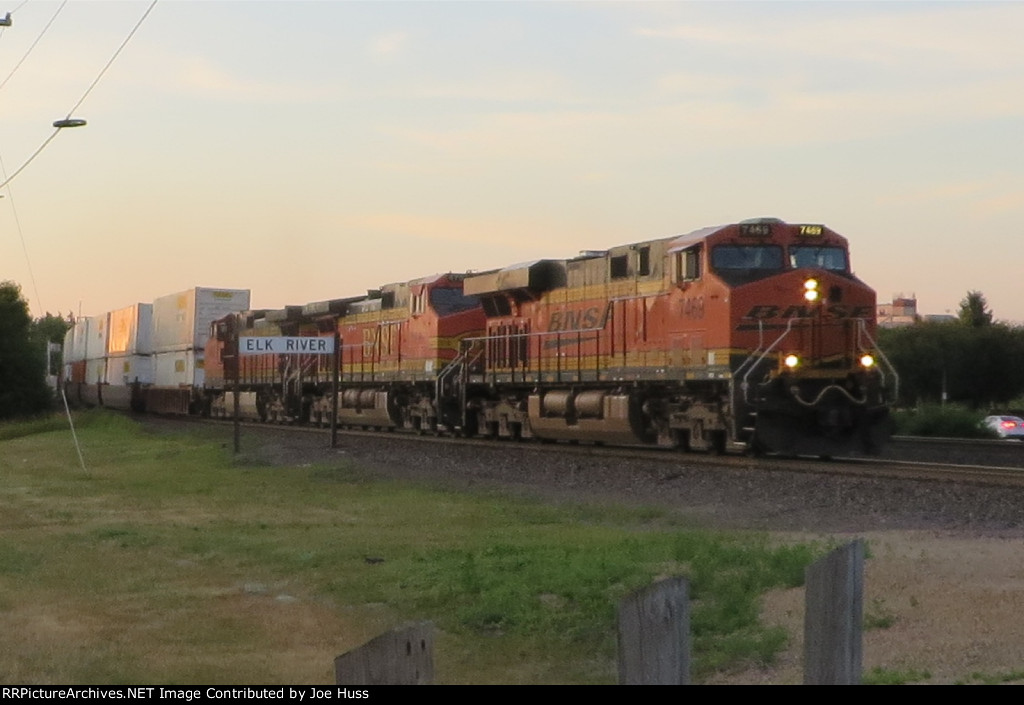 BNSF 7469 West